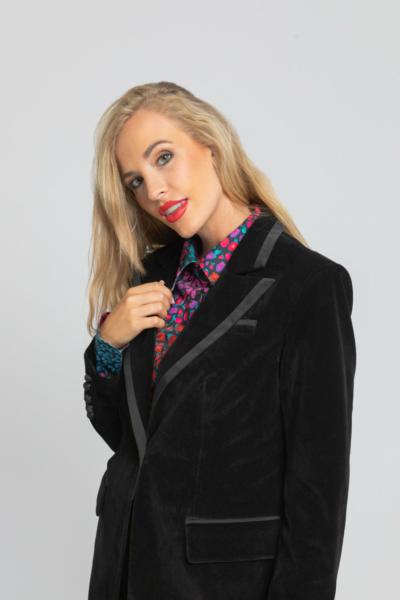 Blazer Ribete- Pantone Lolina