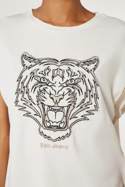Camiseta Estampado León BSB