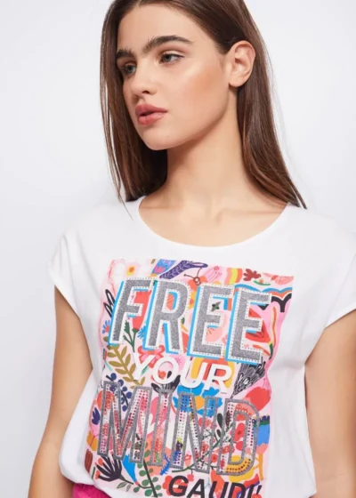 Camiseta Libera Tu Mente Gaudí