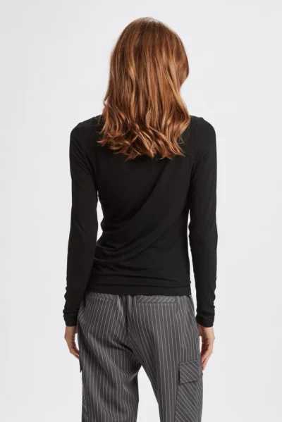 Camiseta Nuvino Numph